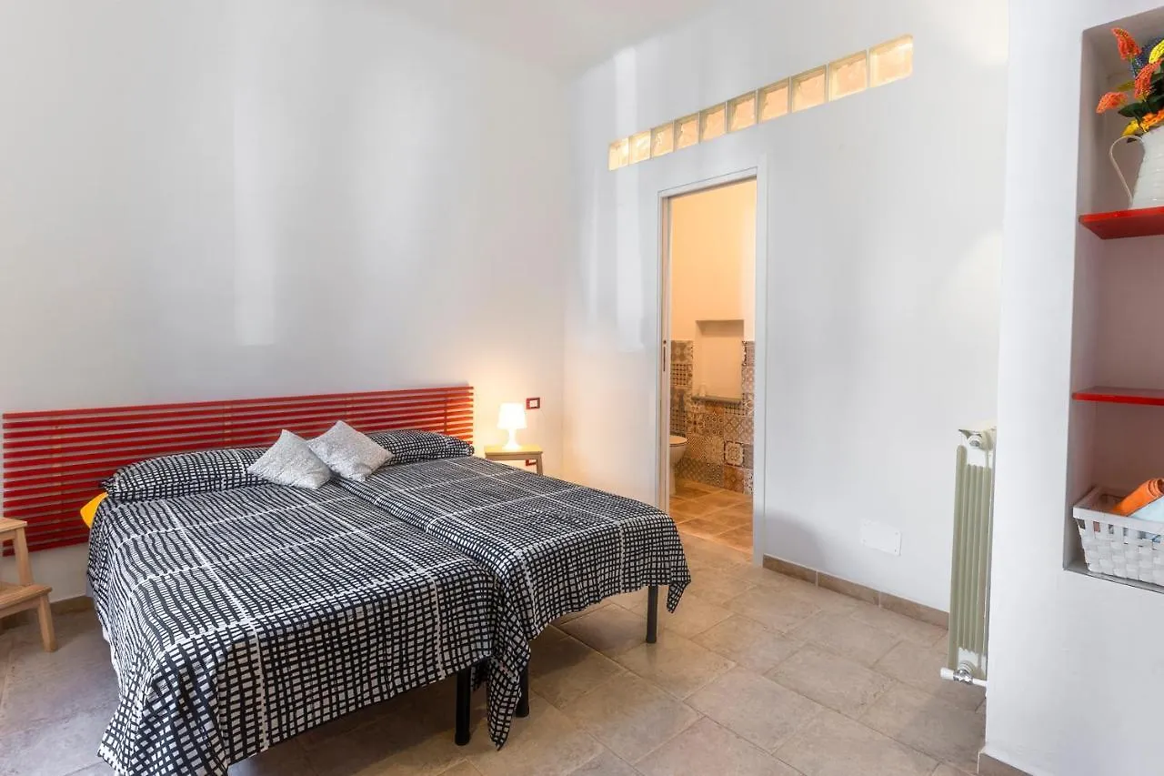 Luigino B&B Pisa 0*,
